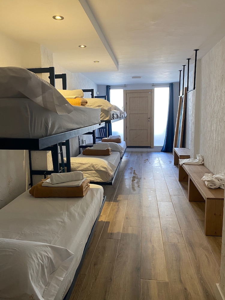JOY Private Room for 8 People photo 3