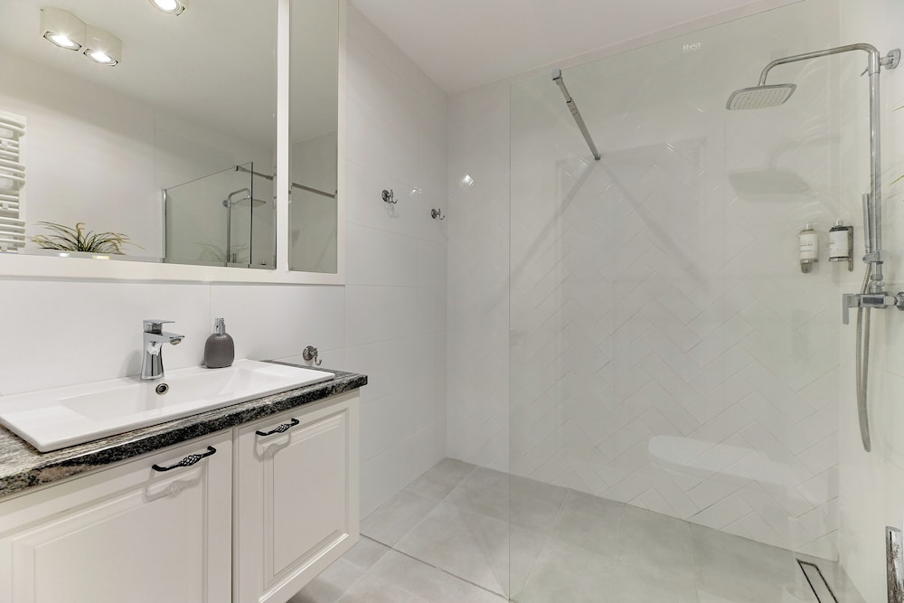 Superior Apartment - Photo 16