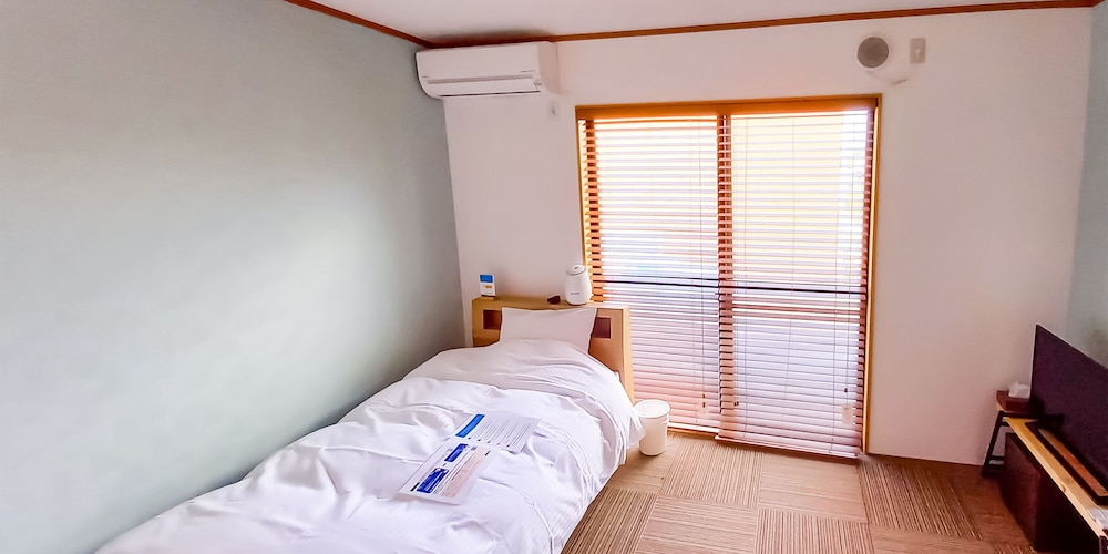 Single Room, Non Smoking (Free Wifi) photo 3