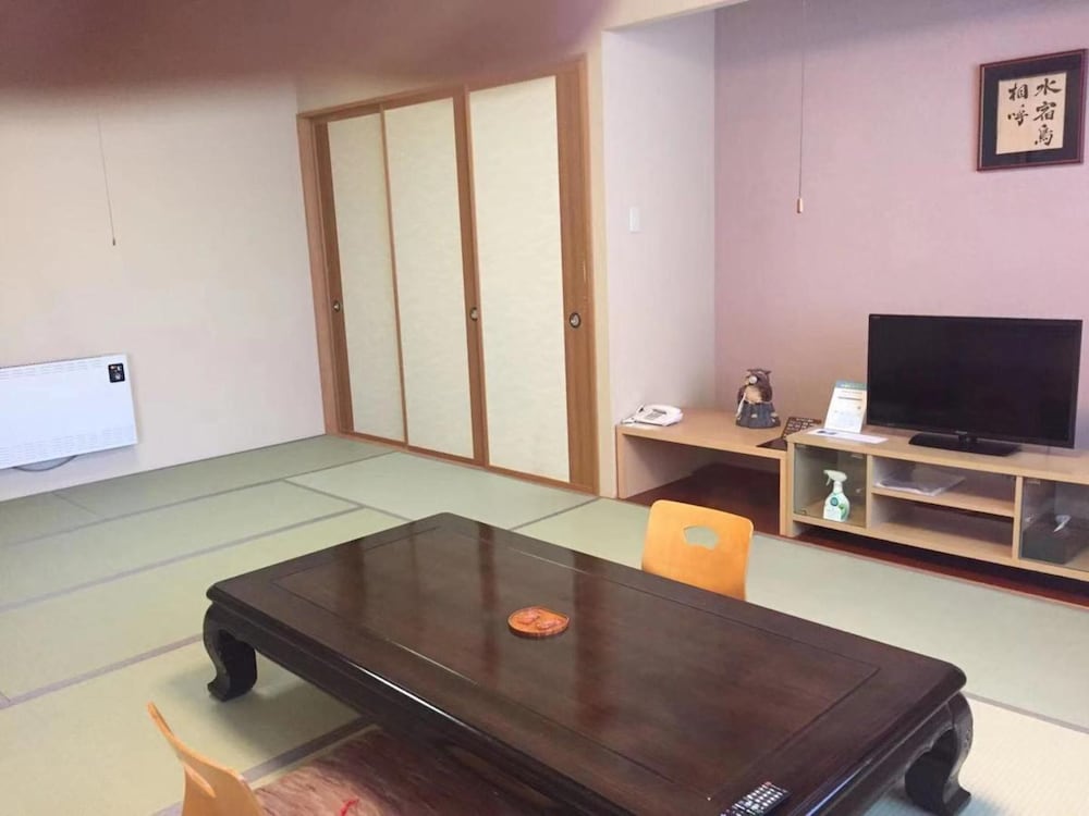 Special Japanese Style Room for 4 people, Living Room and Twin Room photo 2