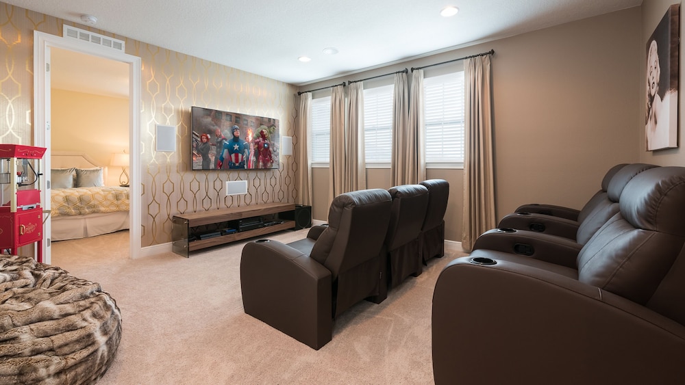 6 Bedroom Home Elite Westside, Private Pool