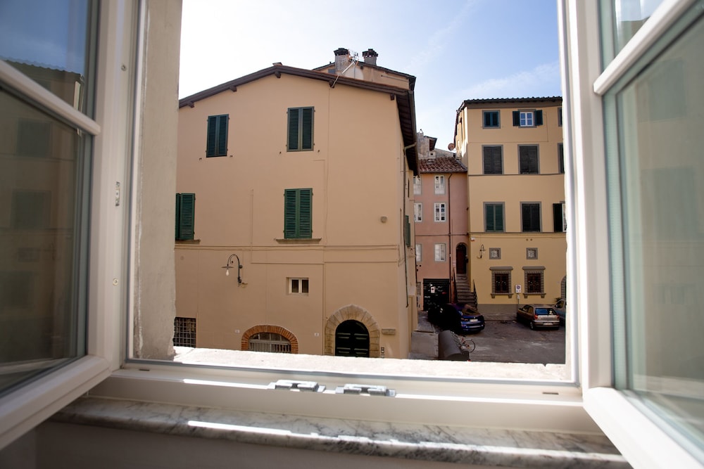 Standard Double Room - Photo 3
