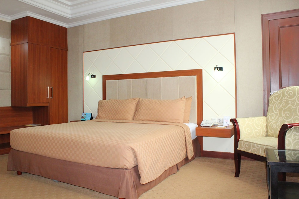 Executive Suite photo 2