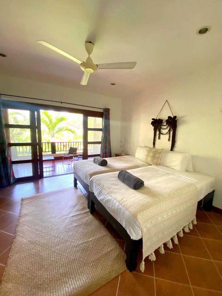 Deluxe Twin Room photo 1