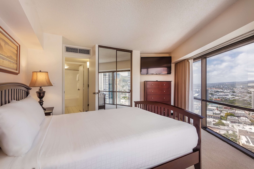 Executive Suite, 1 Bedroom, Mountain View - Photo 2