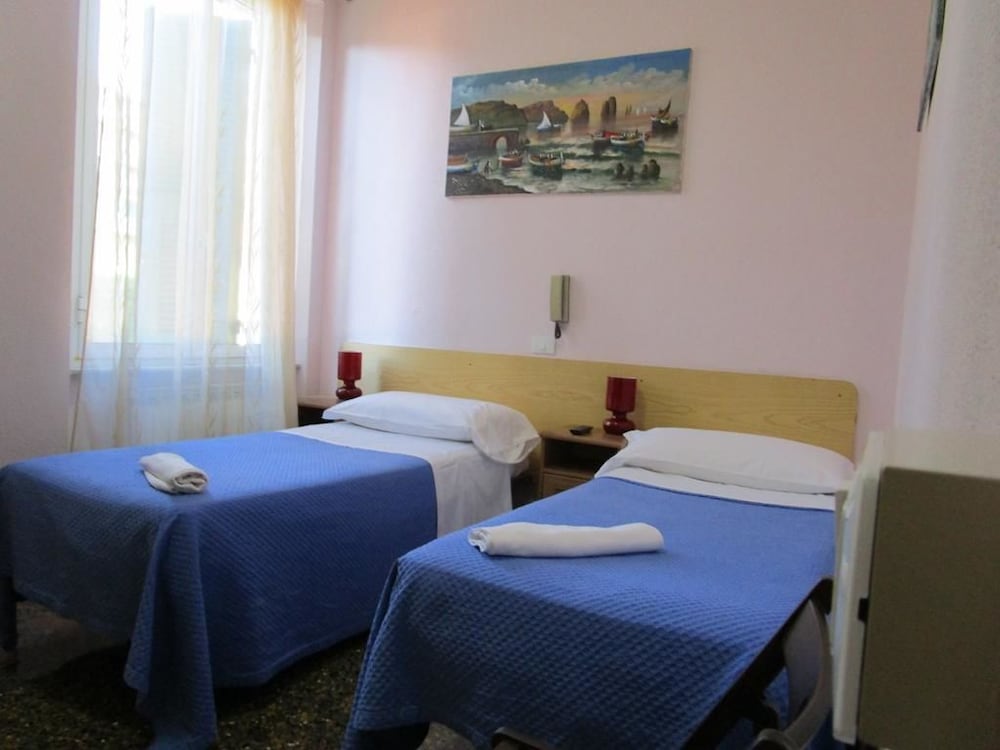 Room, 2 Twin Beds photo 1