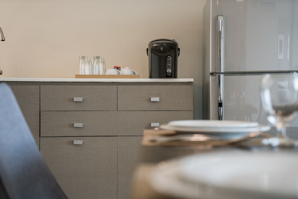Family Suite Two Bedroom with Kitchenette - Photo 15