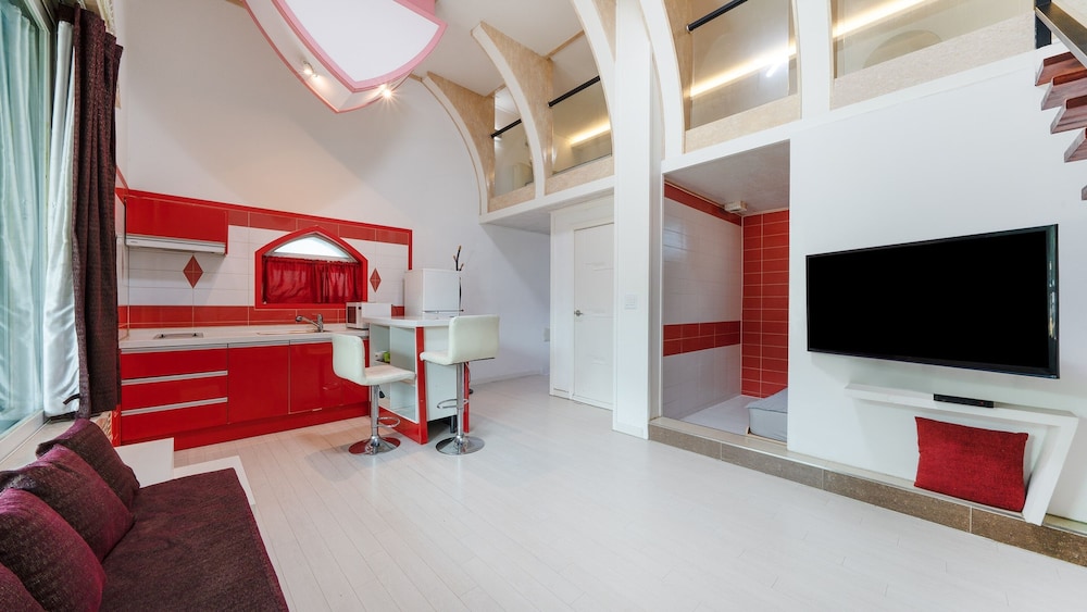 Basic Room, 1 Bedroom (A 103 (Pets Allowed)) - Photo 2