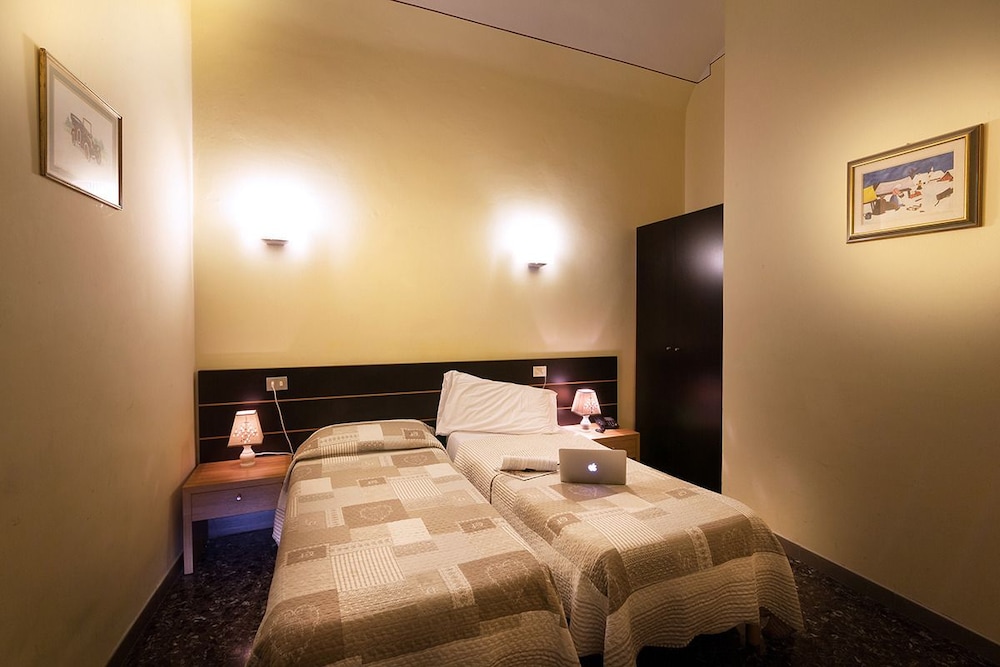 Double or Twin Room, Private Bathroom