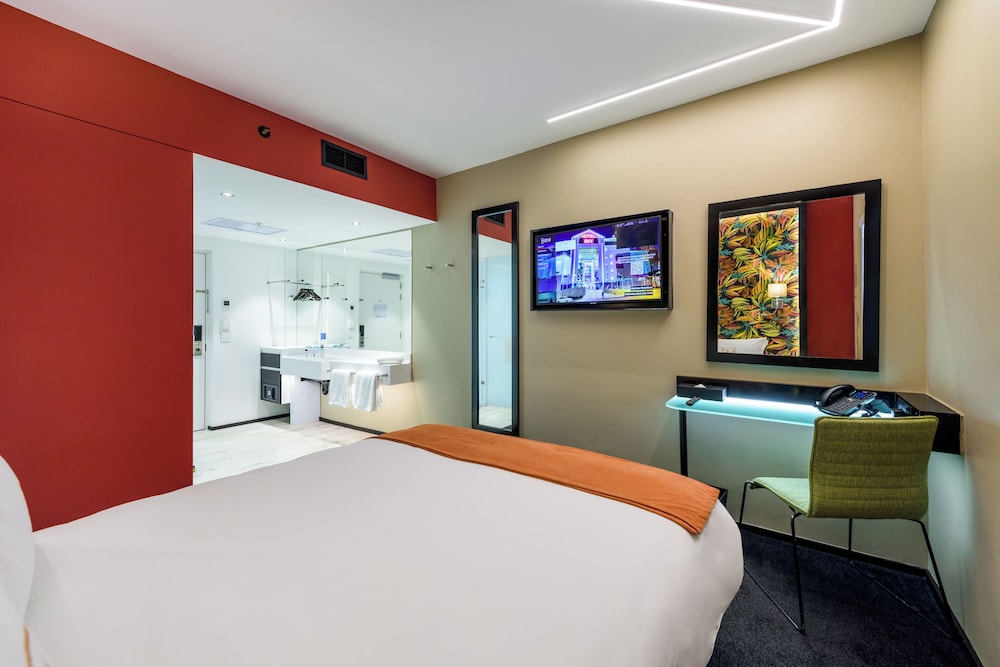 Junior Executive Queen Room - Photo 4