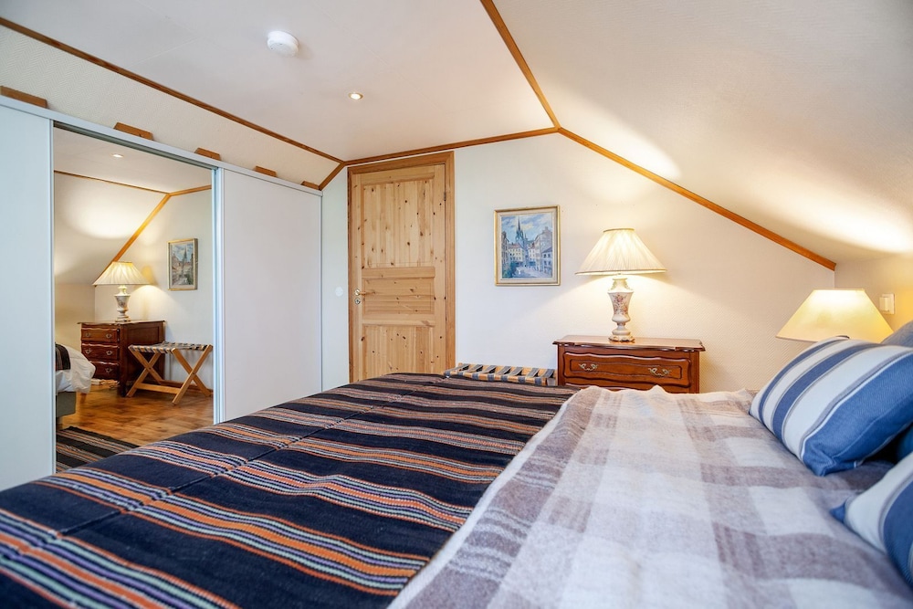 Double Room, 1 King Bed