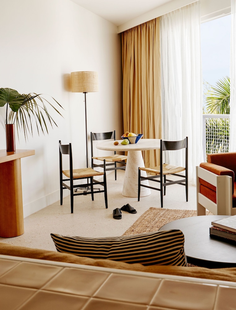 Suite, 1 King Bed, Ocean View (One Bedroom Oceanview Suite)