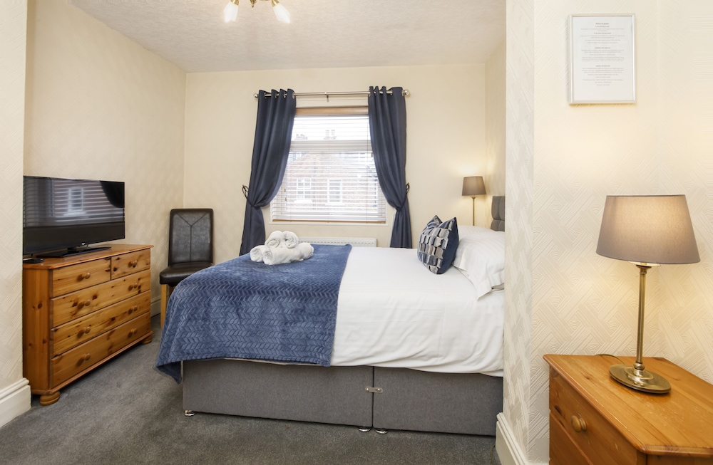 Double Room (Room6)