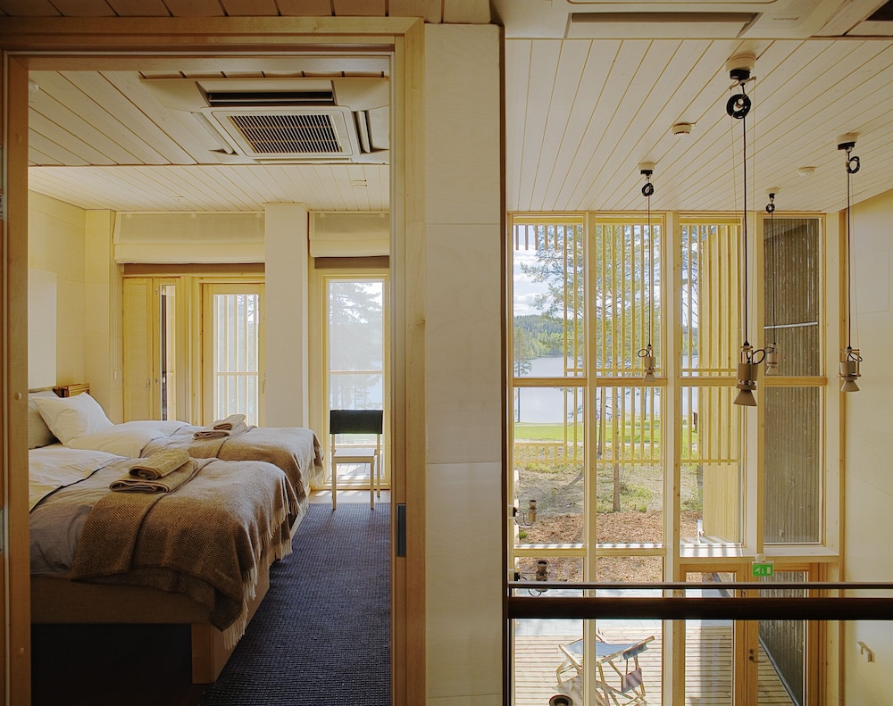 Hillside Villa with Sauna and Lake View, 2 Bedrooms (Final Cleaning Included)