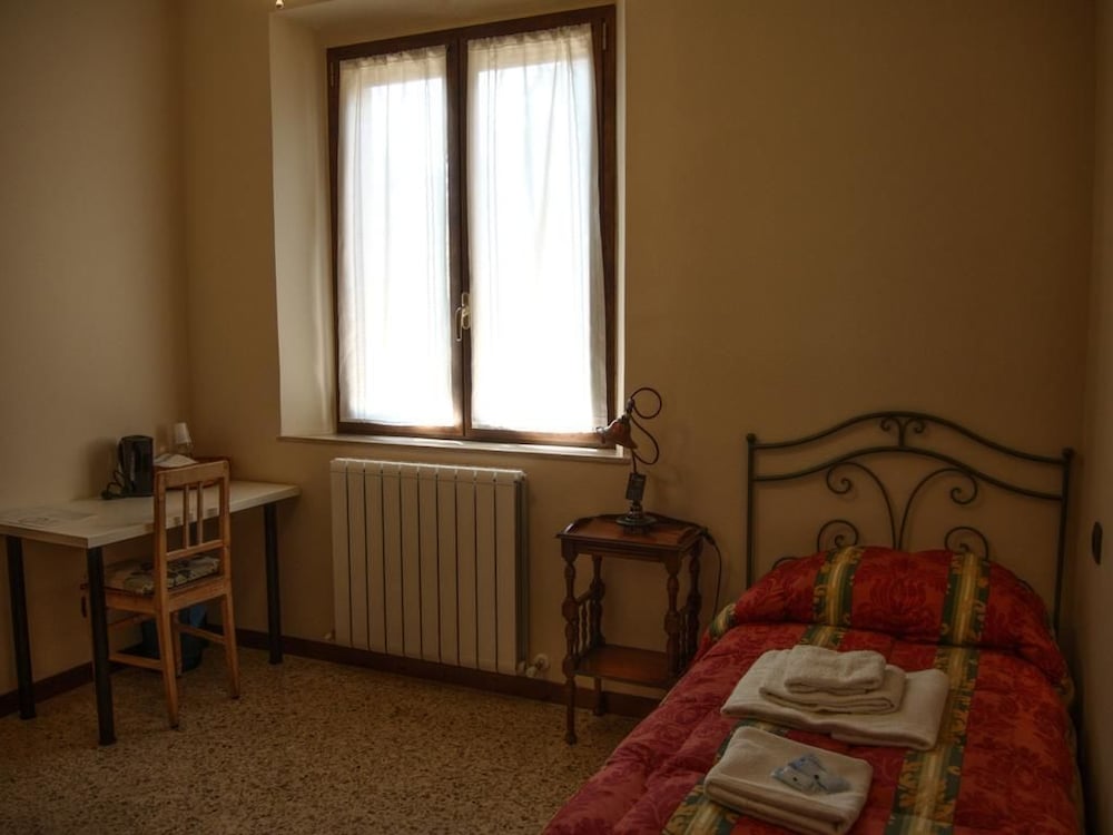 Single Room photo 1