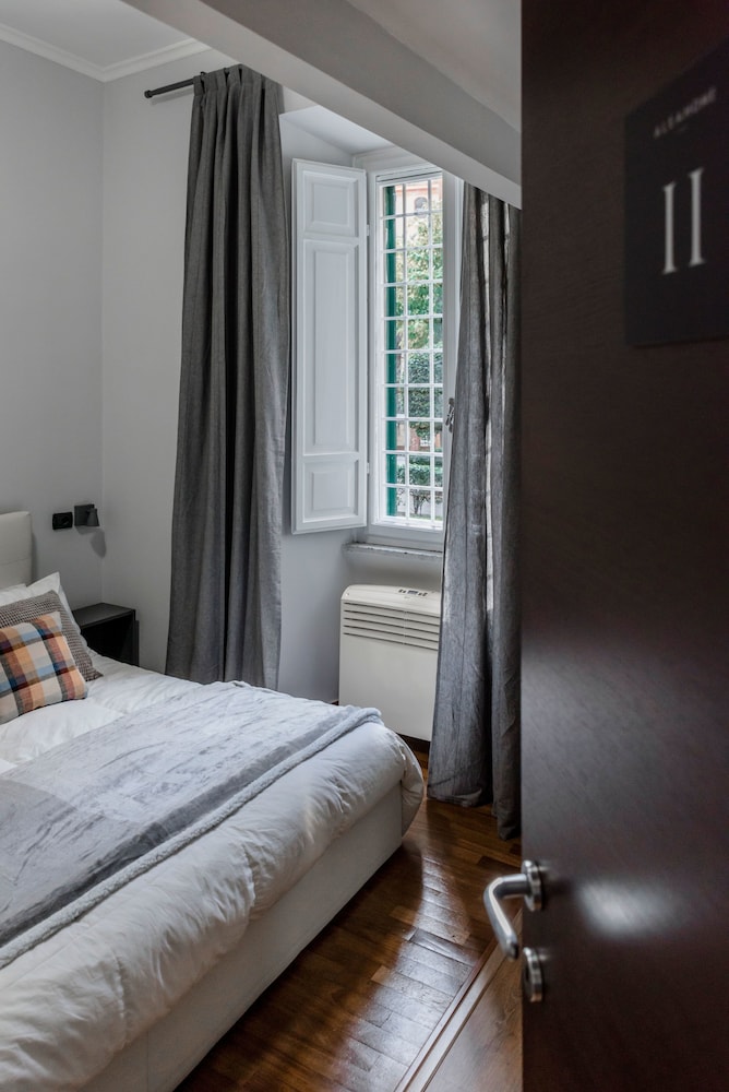 Classic Double Room, City View photo 2
