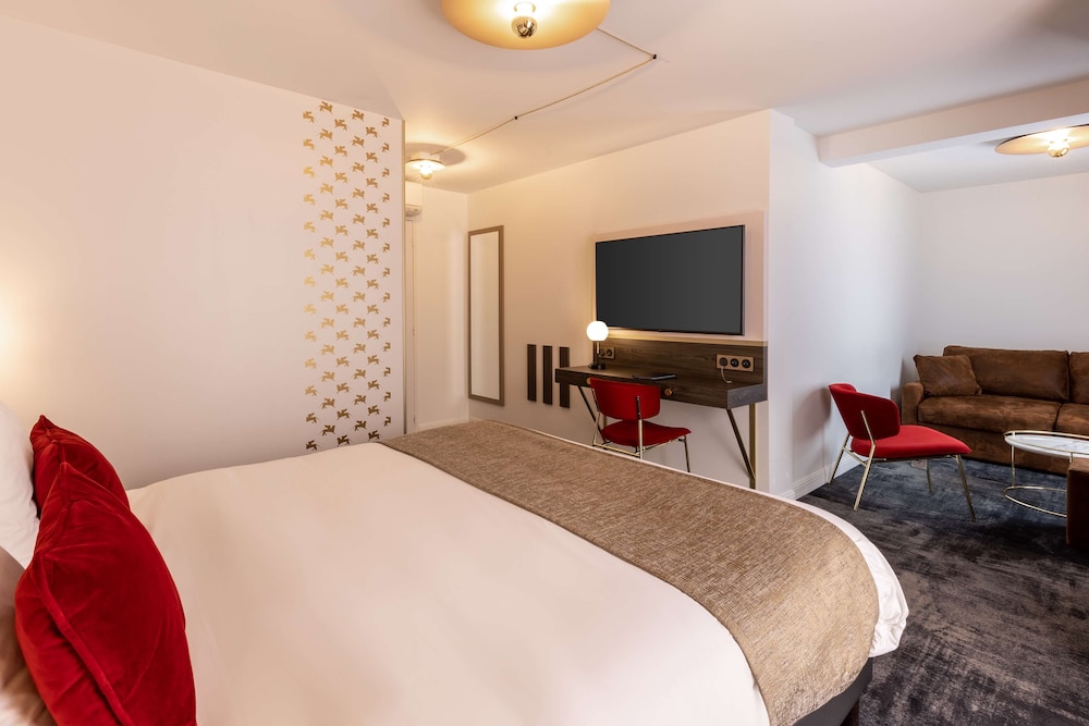 Superior Room, 1 King Bed, Non Smoking (Sofabed is a double bed) - Photo 3