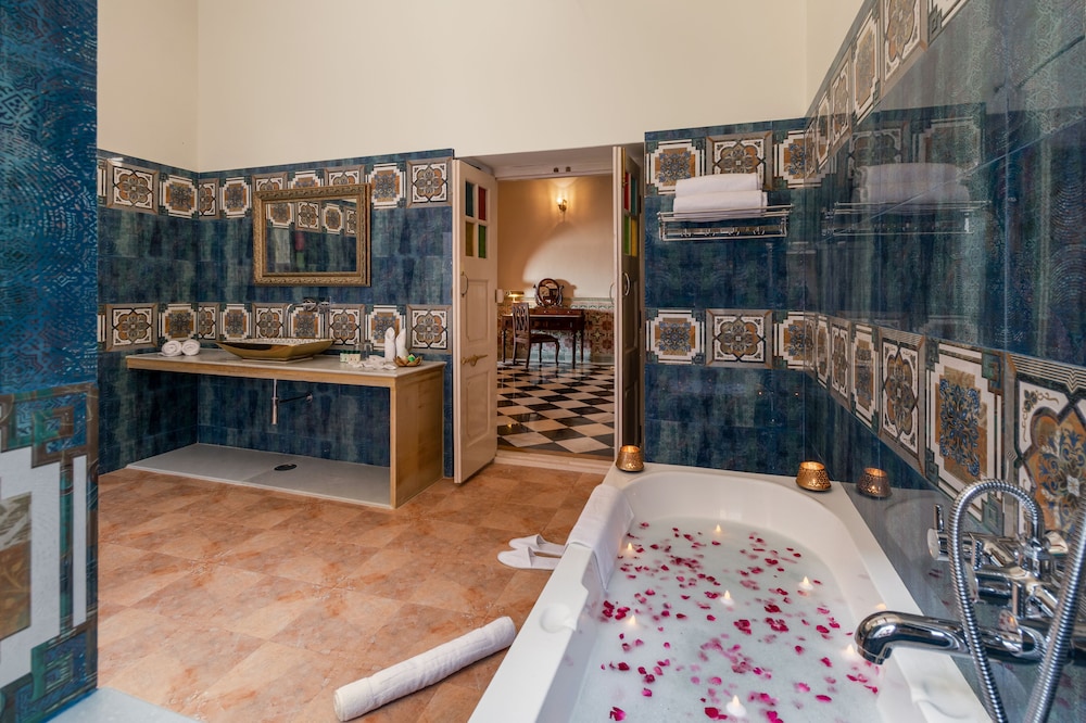 Maharaja suite