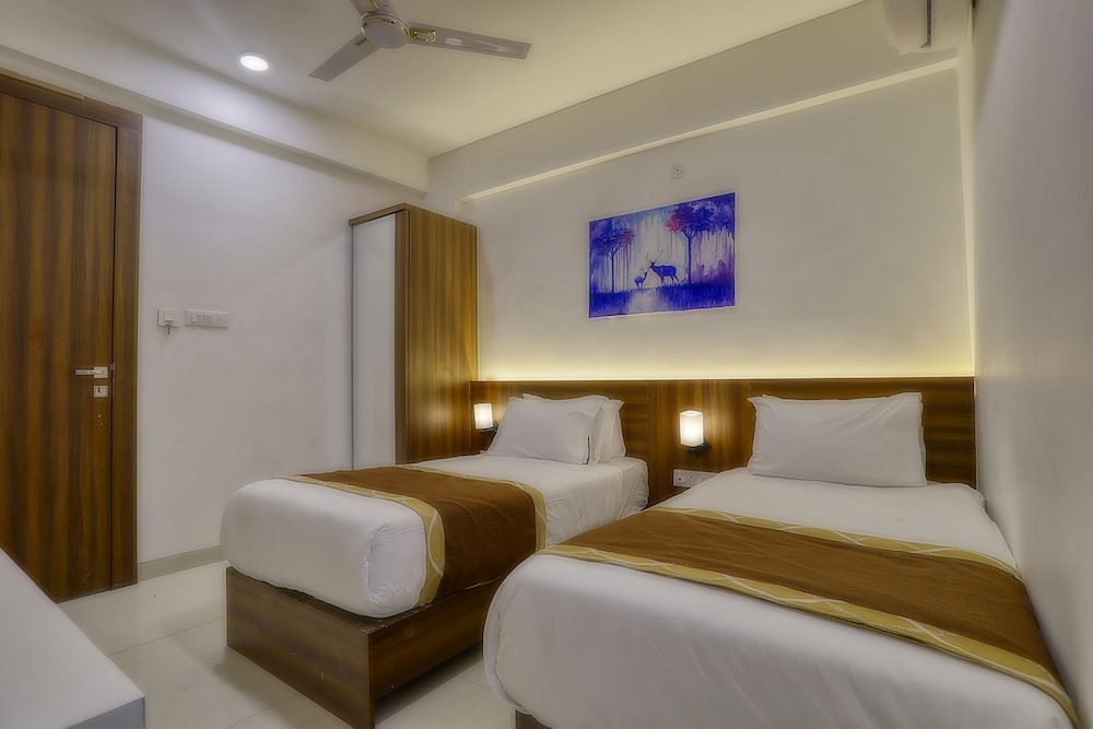 Deluxe Room - Photo 14