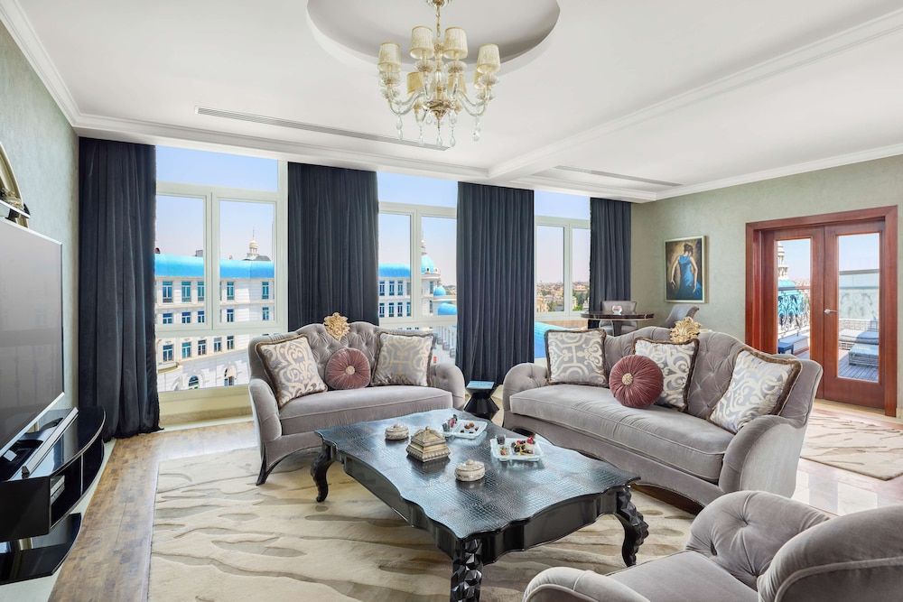 Superior Suite, 1 Bedroom, Club Lounge Access, City View (Palace Suite)