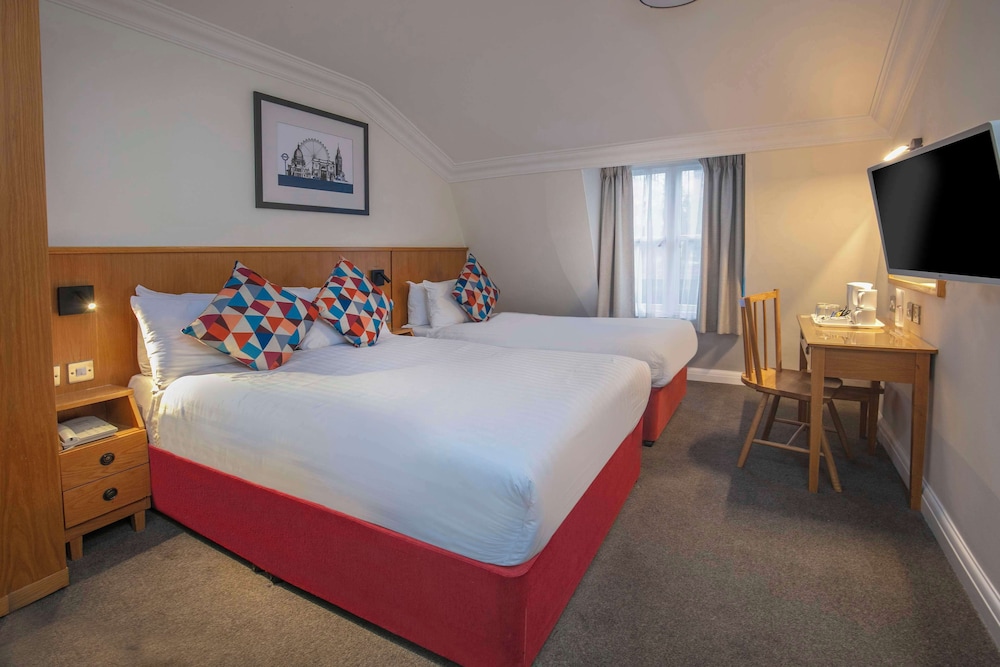 Standard Loft, Multiple Beds, Non Smoking (Shower Only) photo 1