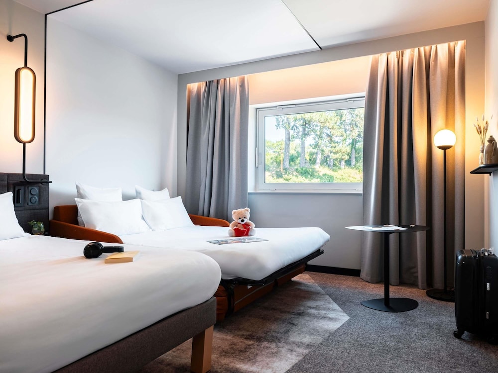 Comfort Room, Multiple Beds - Photo 4