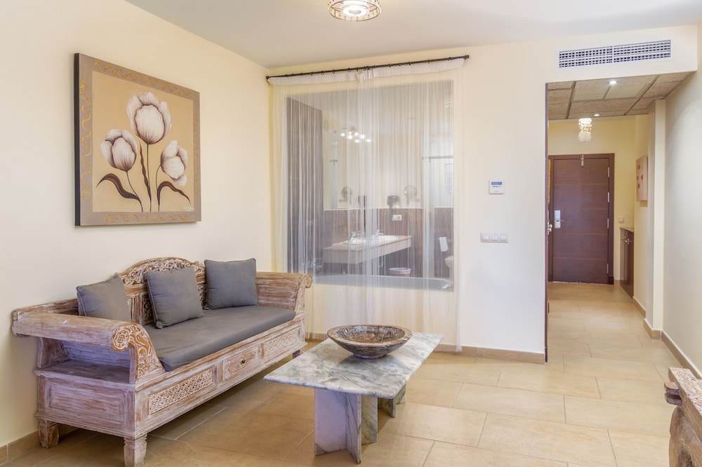 Junior Suite - Photo 2