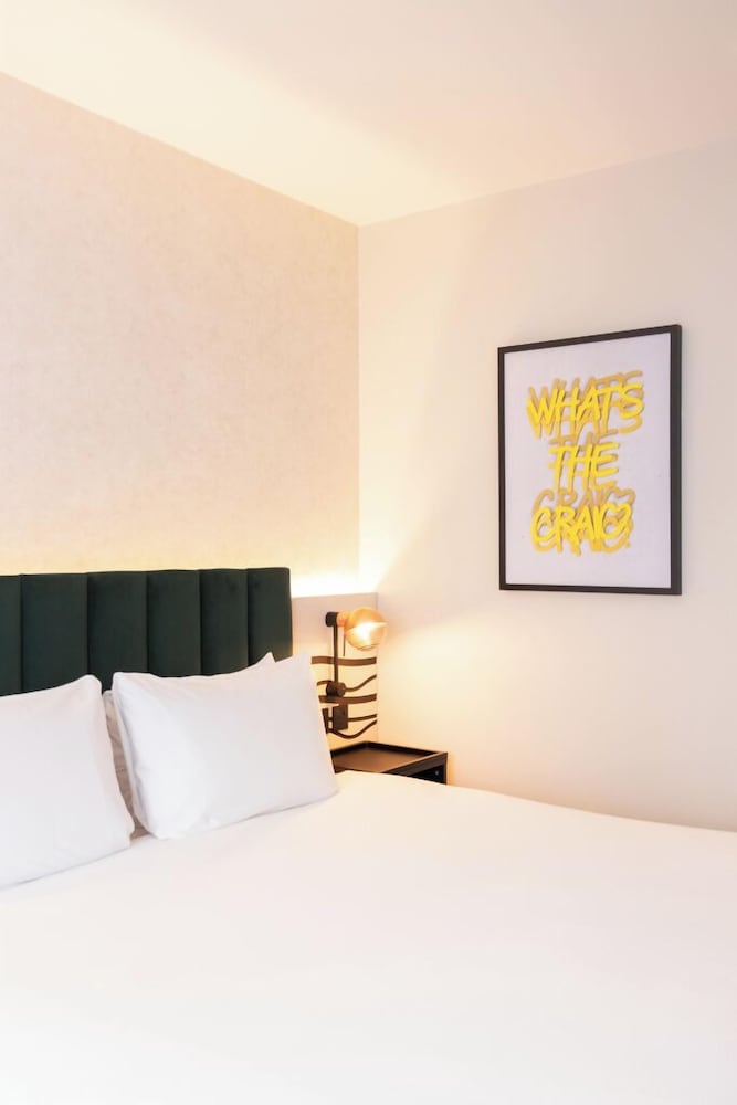 Standard Room King Bed and Single Bed