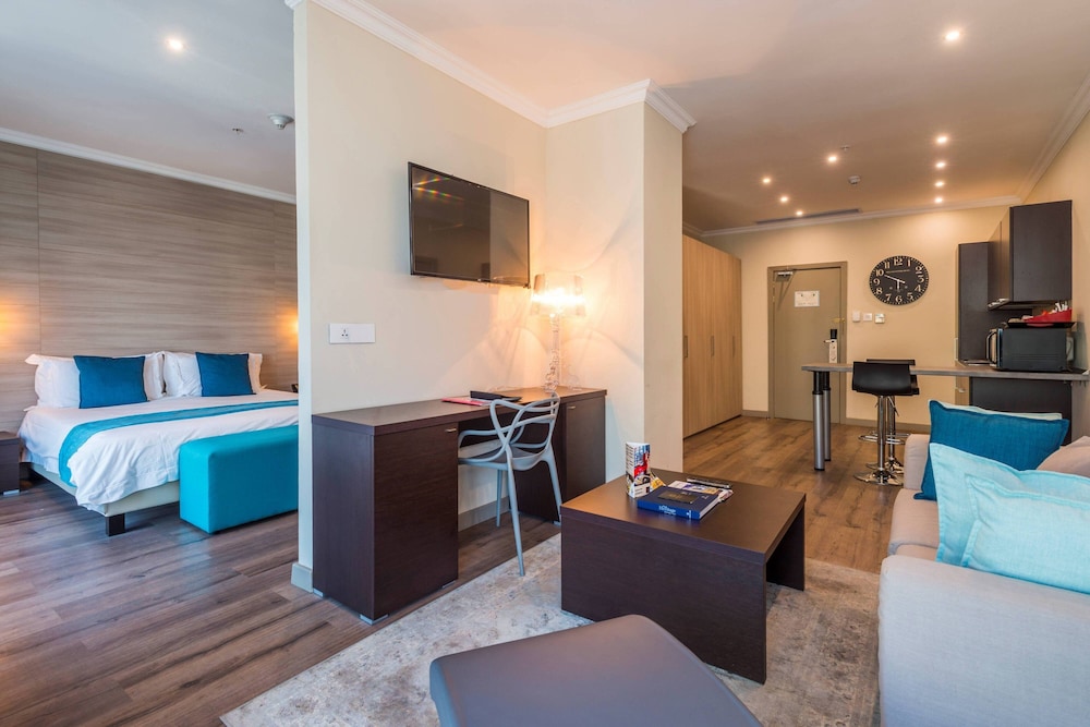 Apartment, 1 King Bed with Sofa bed, City View