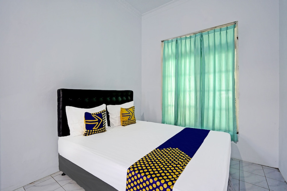 Economy Double Room photo 3