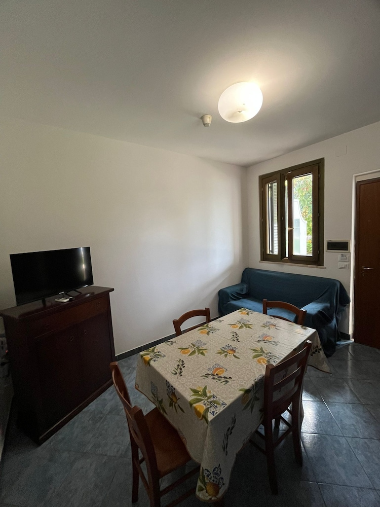 Club Apartment photo 2