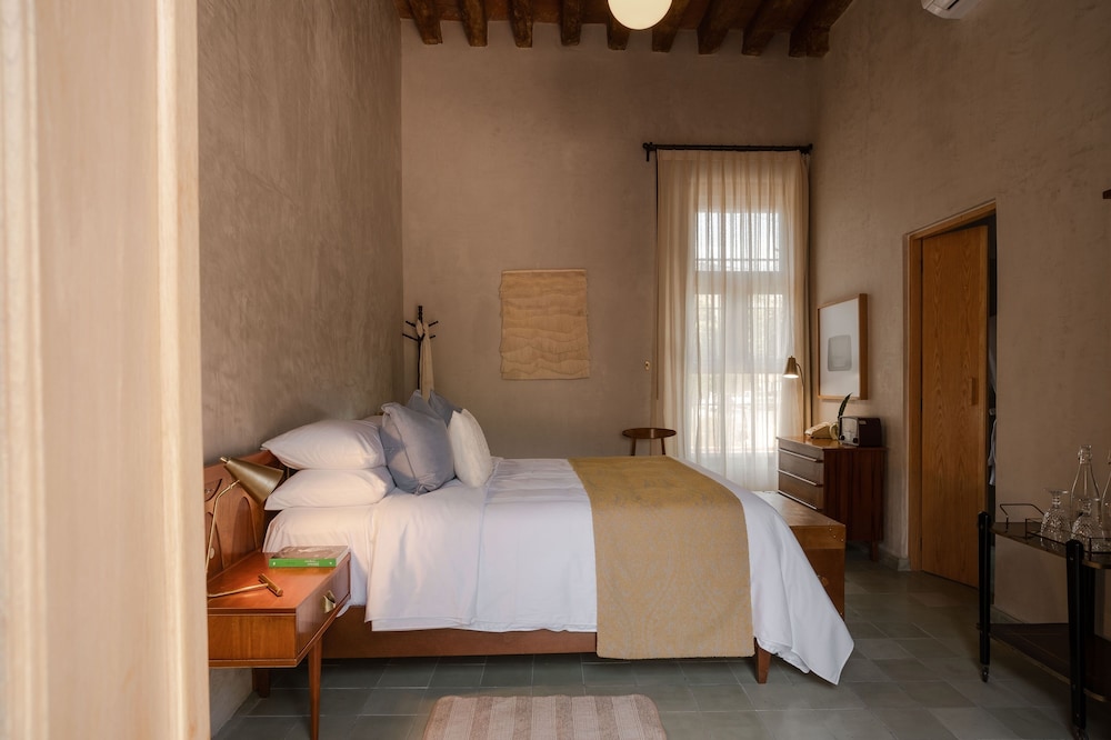 Standard Room, 1 Queen Bed, Garden View