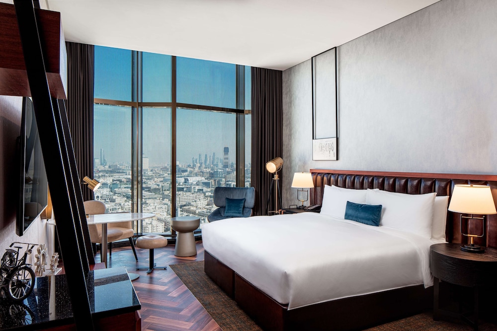 King Deluxe Room with View
