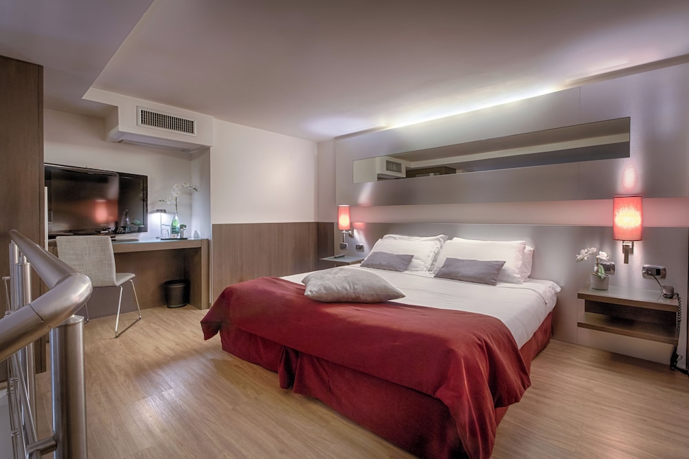 Family Suite Split Level