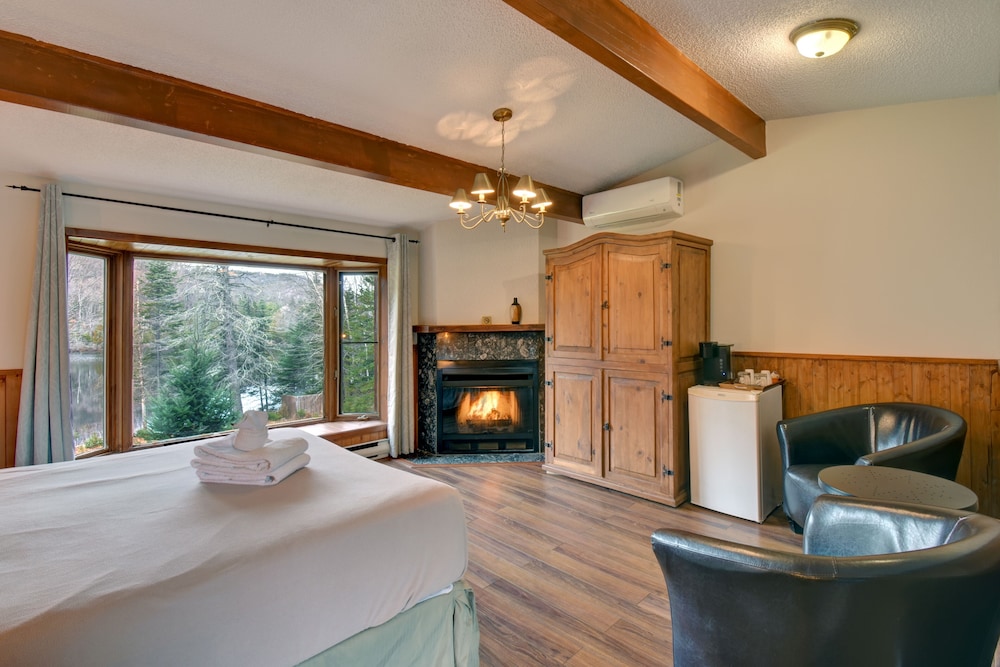Standard Room, 1 Queen Bed photo 1