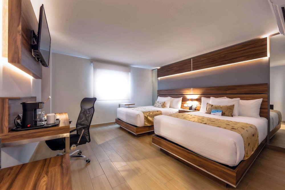 Standard Room, 2 Double Beds, Non Smoking photo 1