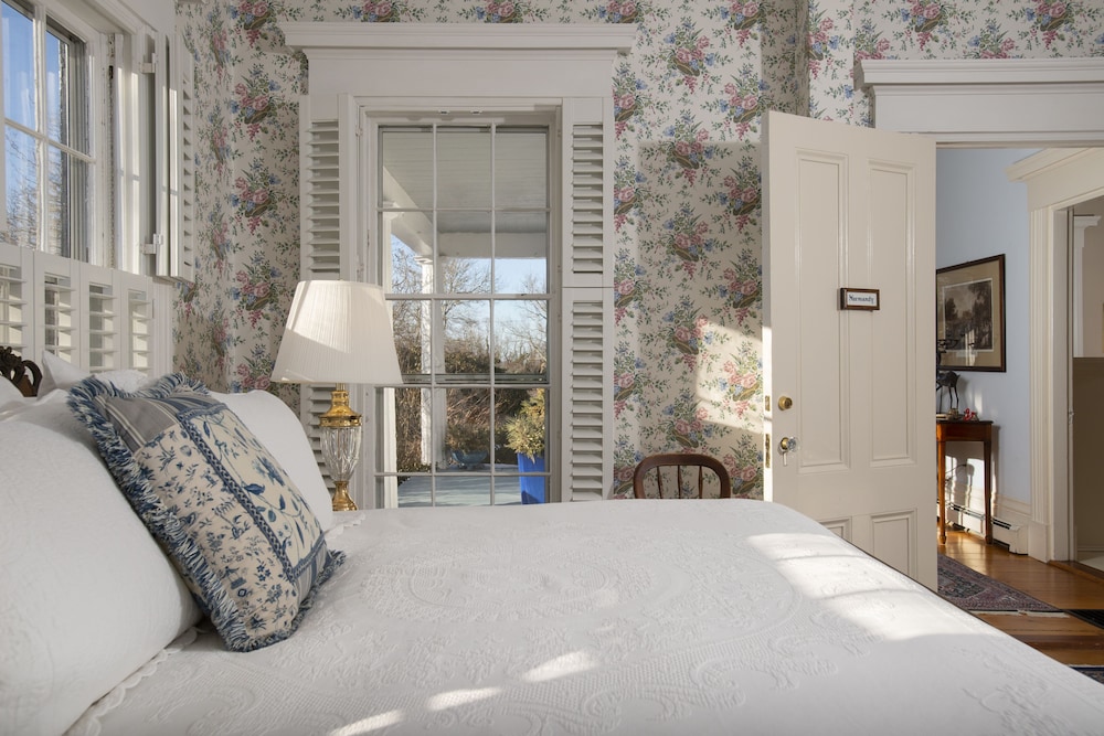 Normandy Room photo 2