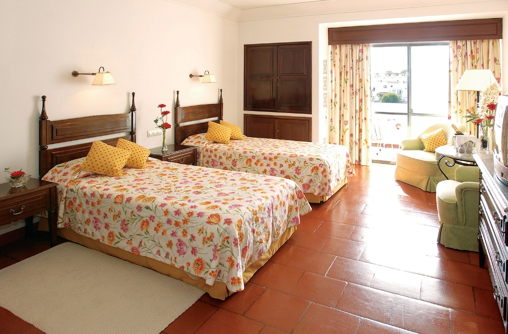 Classic Double or Twin Room, Garden View - Photo 4
