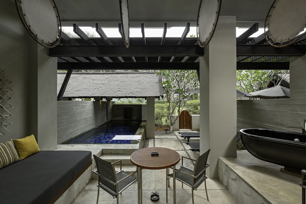 Private Pool Suite - Photo 5