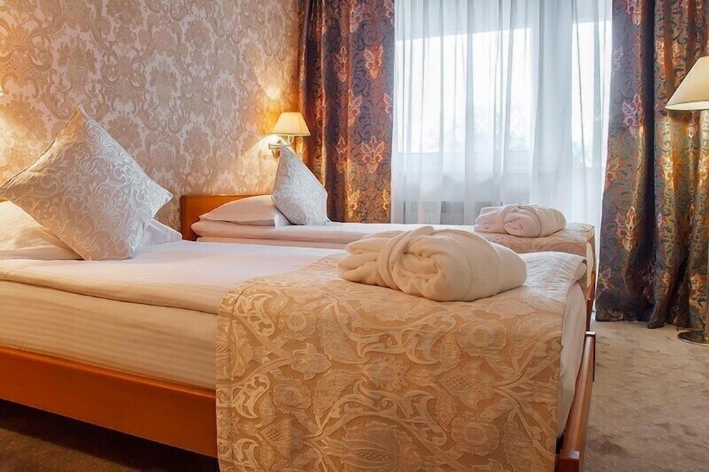 Standard Twin Room - Photo 1