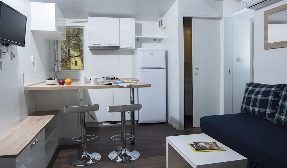Superior Mobile Home, 2 Bedrooms
