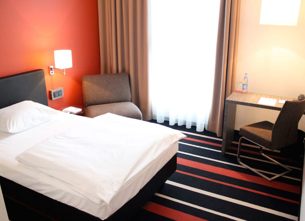 Classic Single Room, Courtyard View photo 2