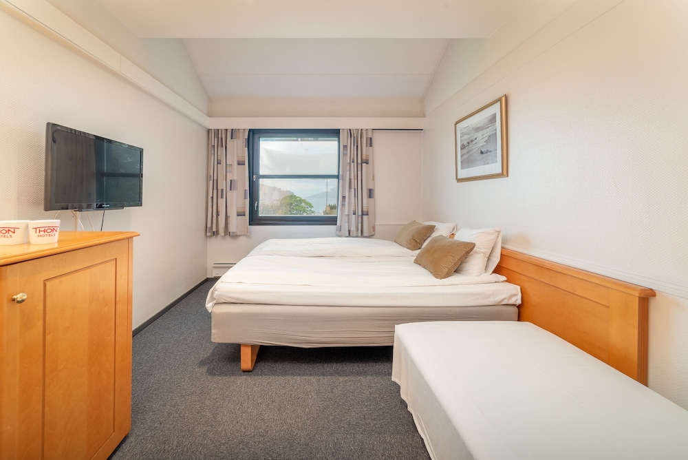 Standard Twin Room, Non Smoking photo 1