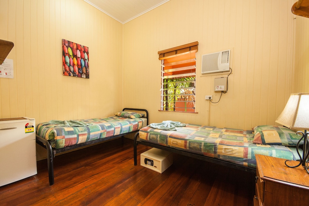 Deluxe Room, 2 Twin Beds, Refrigerator photo 1