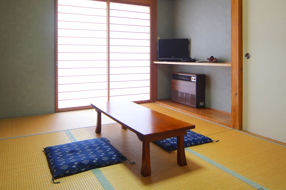 Japanese Style Room For 3 Guests photo 2