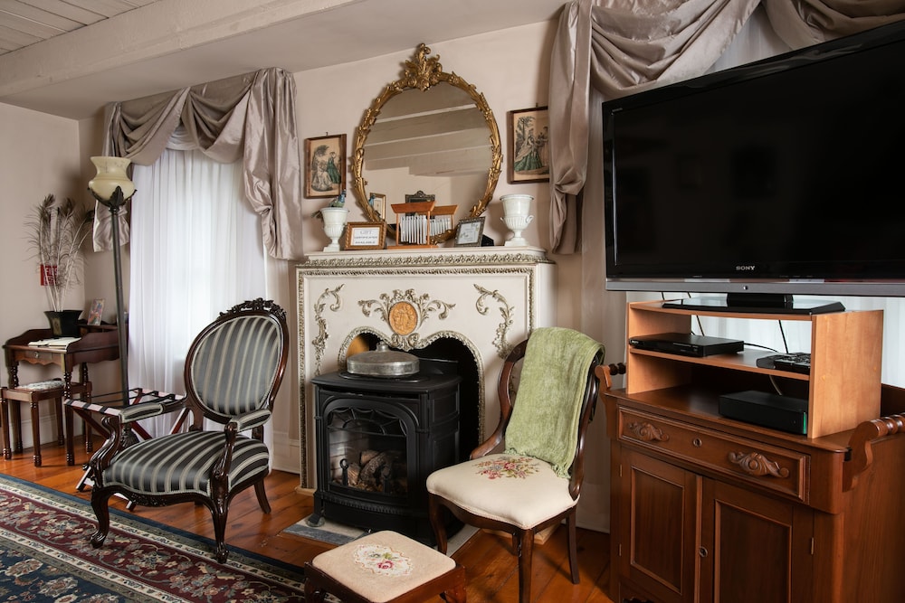 Suite (The Bowman Suite) photo 3