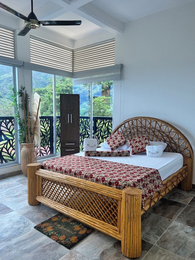 Deluxe Double Room, Jetted Tub