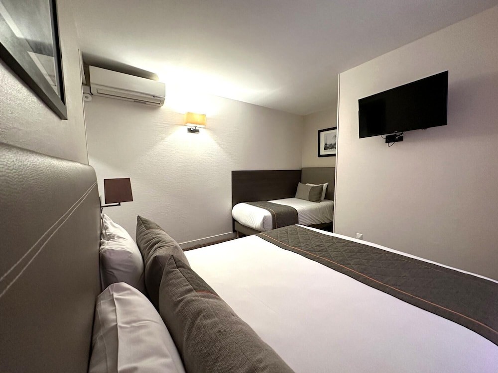 Superior Triple Room photo 3