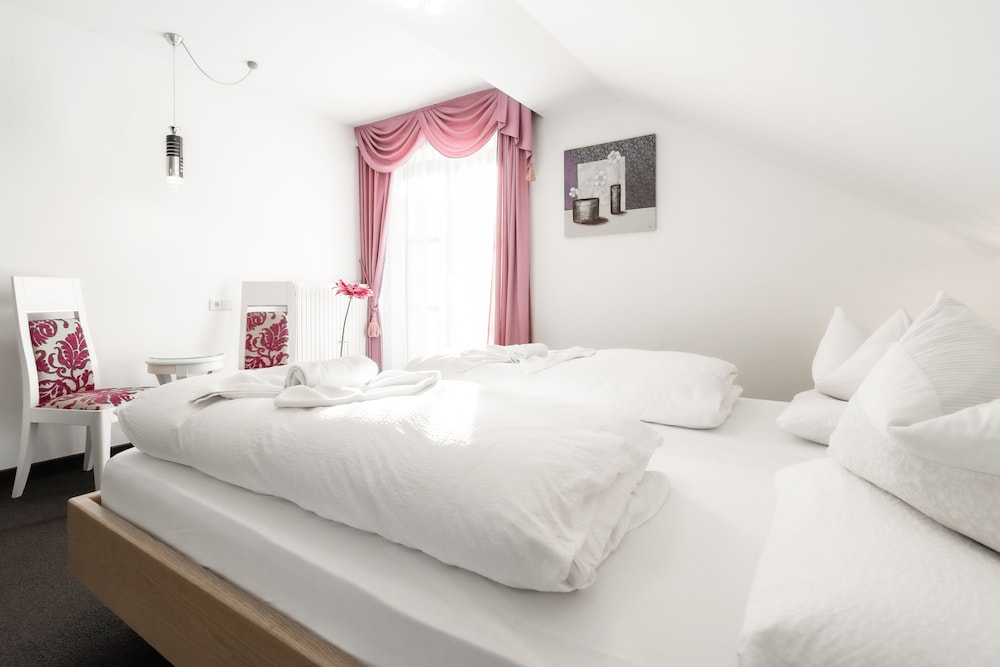 Standard Double Room Single Use, Mountain View photo 2