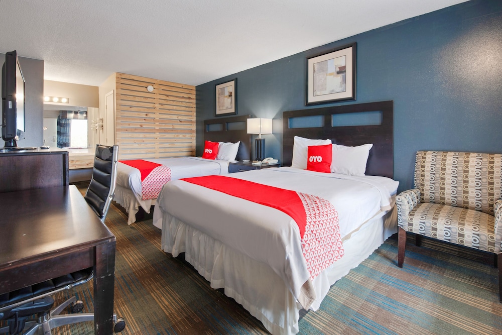Room, 2 Queen Beds - Photo 1